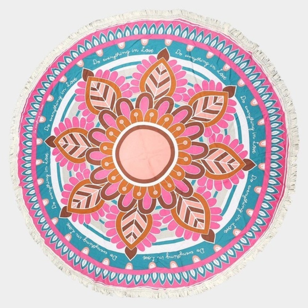 Round fringe beach throw
